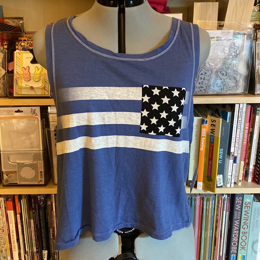 🌸3/$15🌸NWT Junior’s Recycled Karma Tank